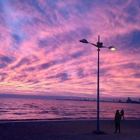 The White Corner Apartment Durres Bagian luar foto