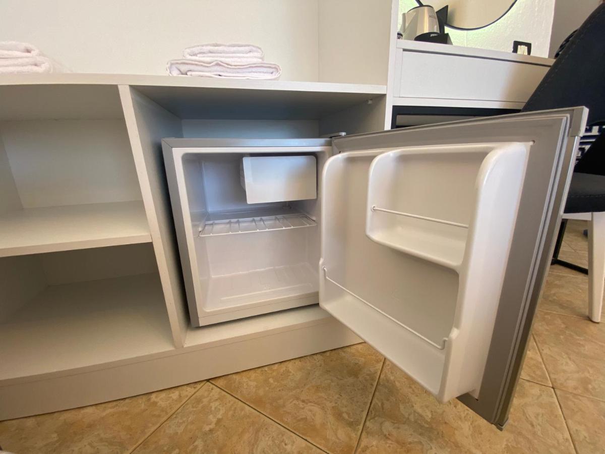 The White Corner Apartment Durres Bagian luar foto