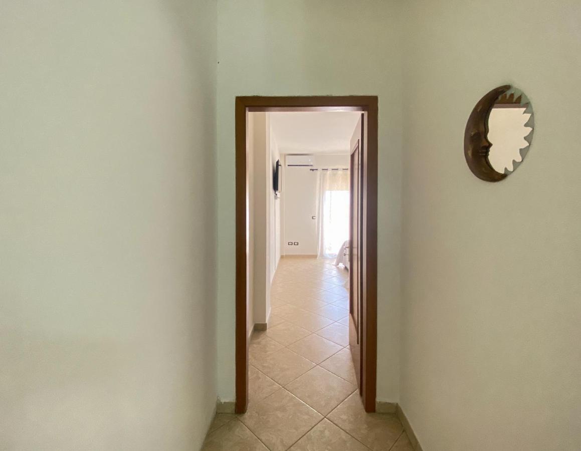The White Corner Apartment Durres Bagian luar foto