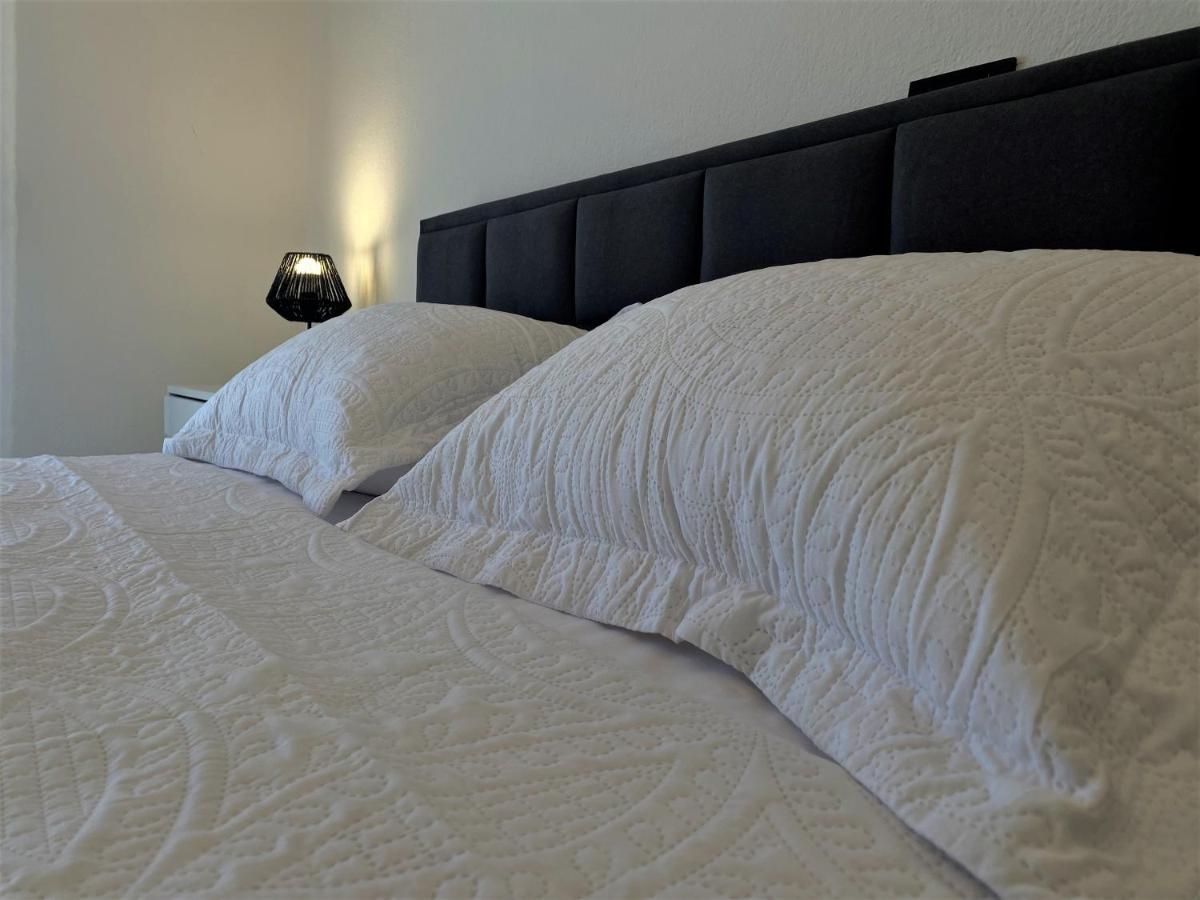 The White Corner Apartment Durres Bagian luar foto