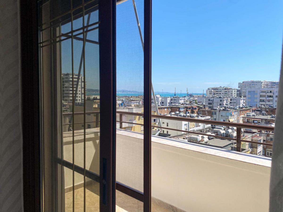 The White Corner Apartment Durres Bagian luar foto